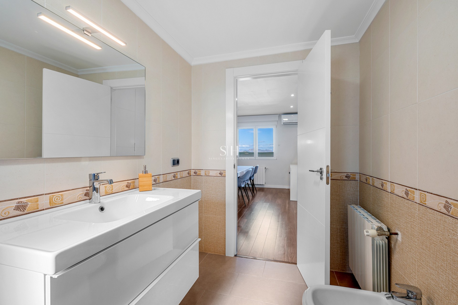 Resale - Villa - Ciudad De Las Comunicaciones - Costa Blanca