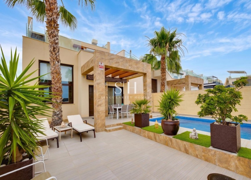 Resale - Villa - Ciudad Quesada - Pueblo Bravo