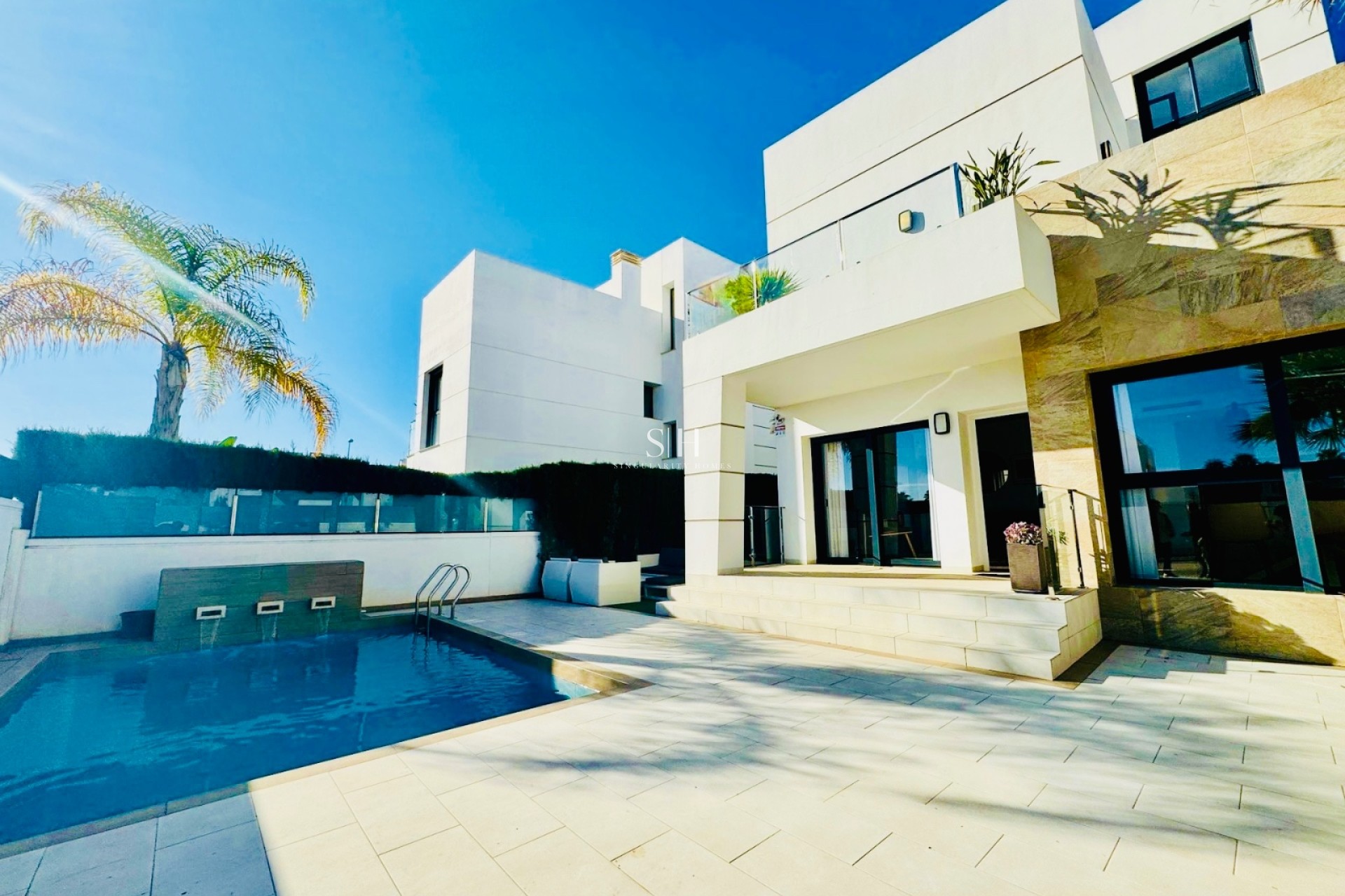 Resale - Villa - Ciudad Quesada