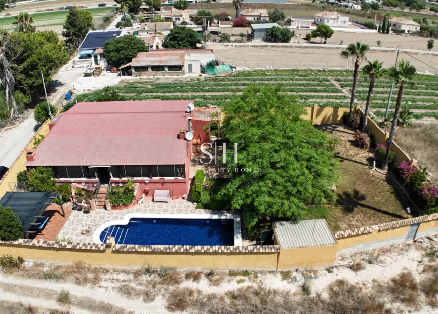 Resale - Villa - Dolores