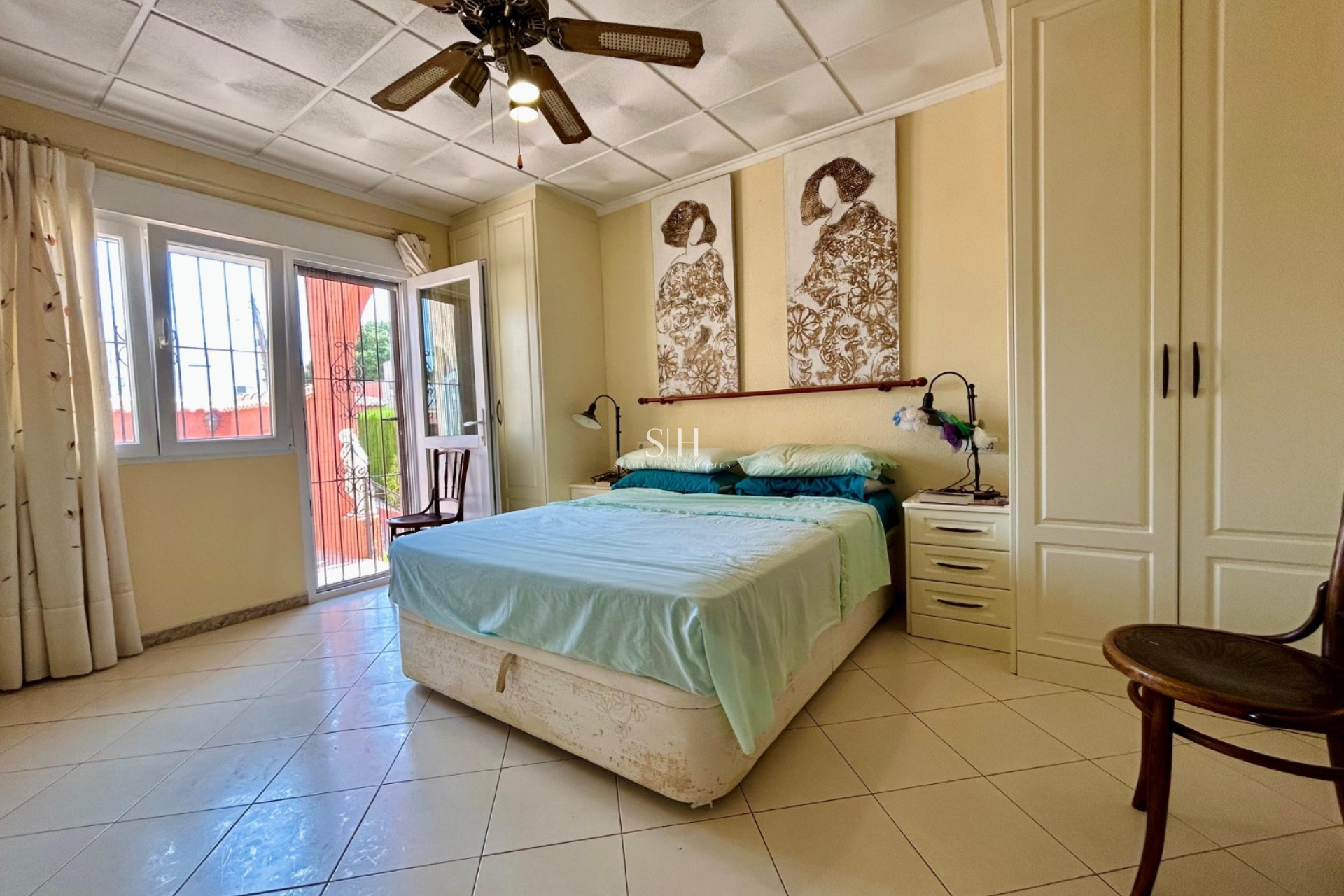 Resale - Villa - El Chaparral - Inland