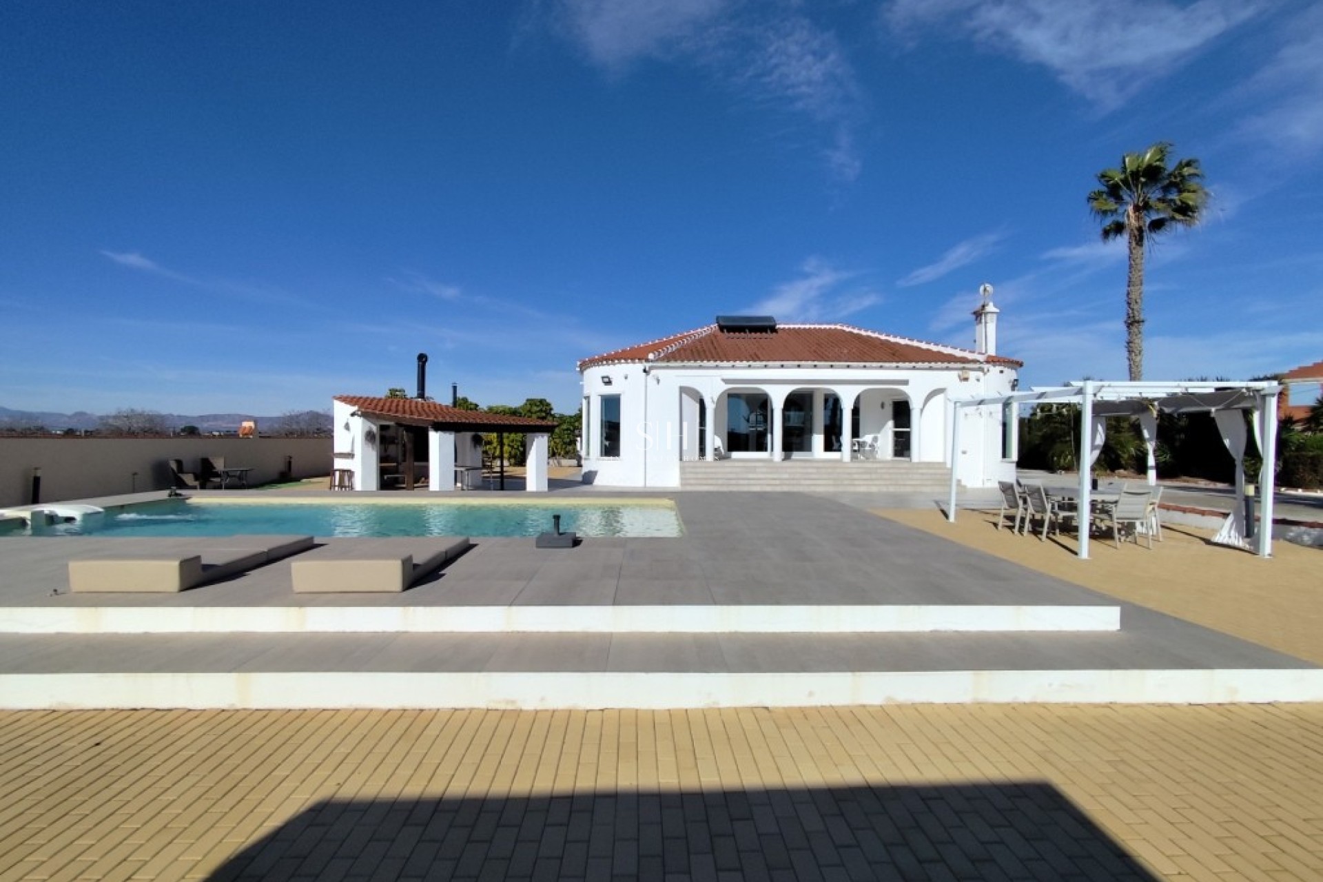 Resale - Villa - El Mudamiento