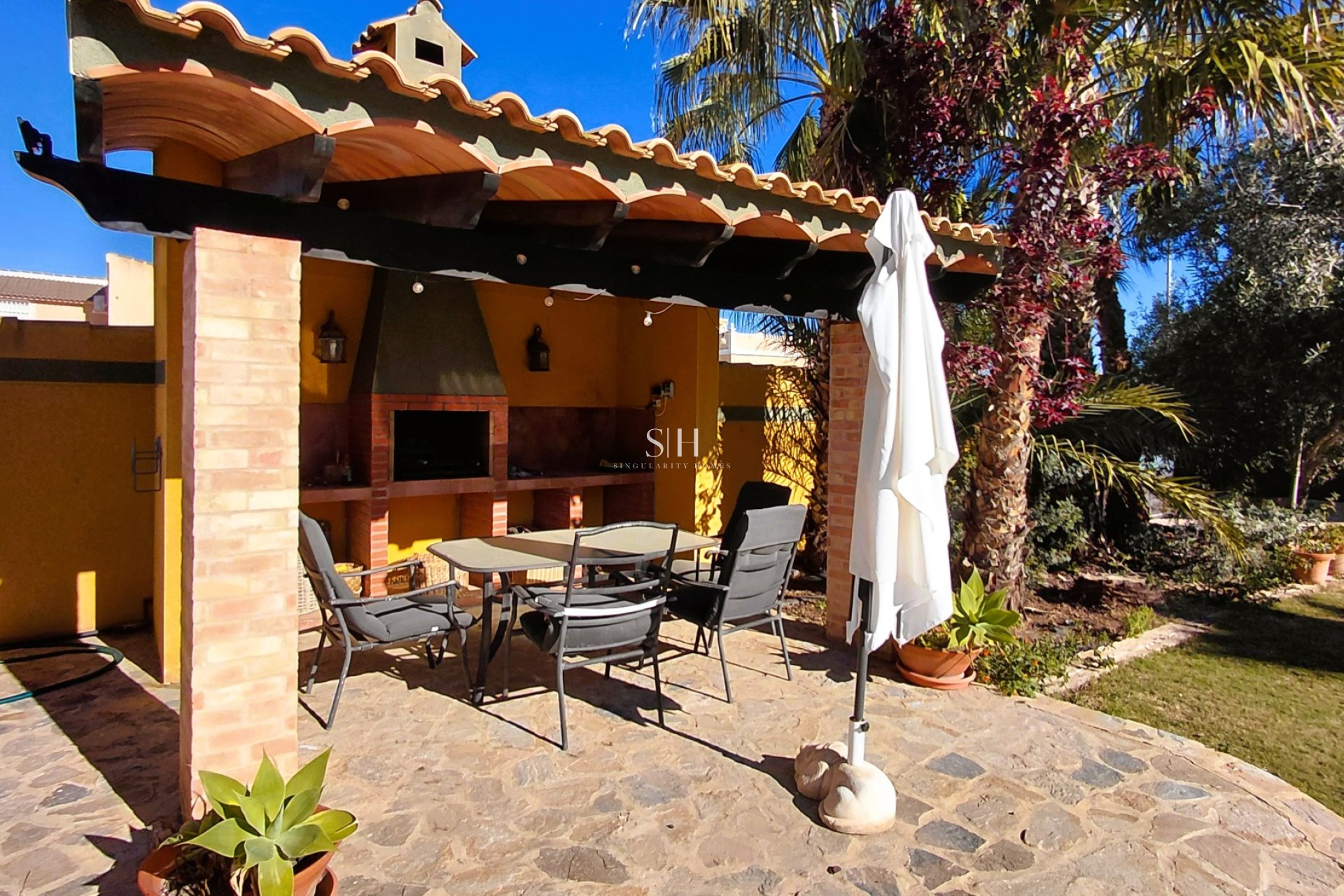 Resale - Villa - La Marina