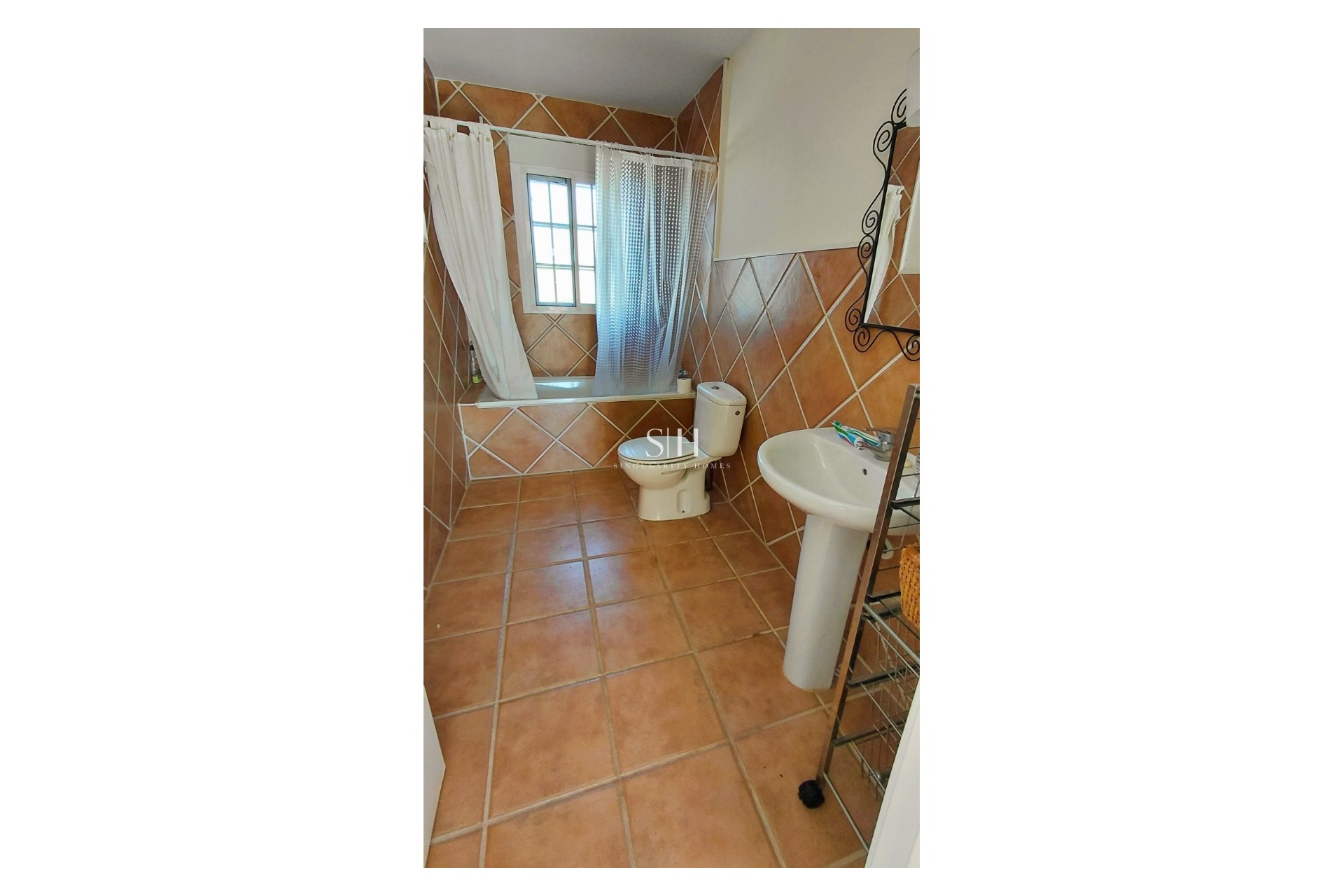 Resale - Villa - La Marina