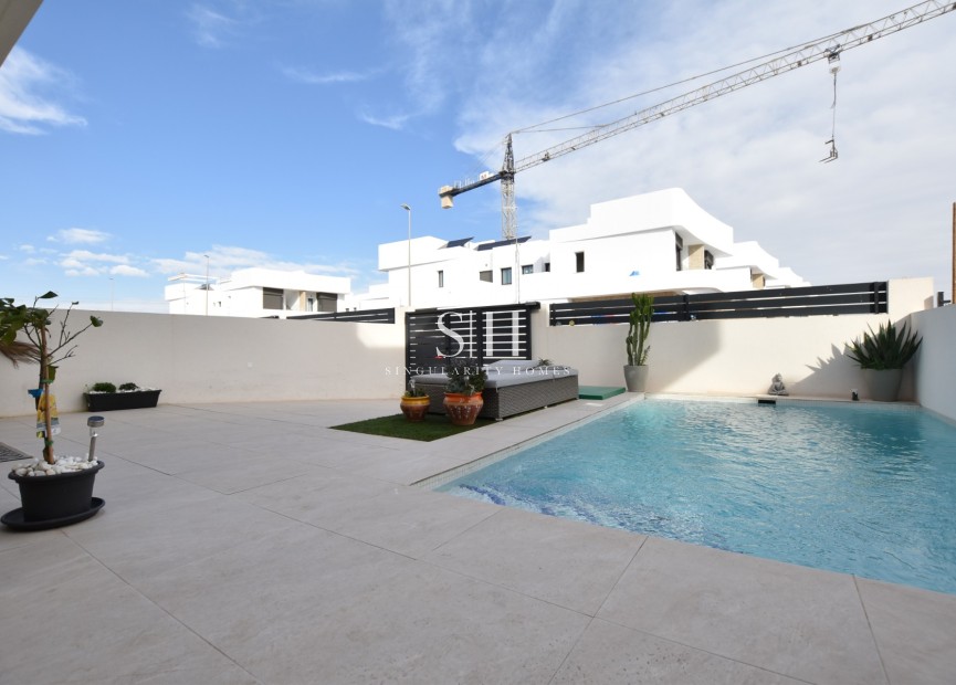 Resale - Villa - Los Montesinos - Costa Blanca