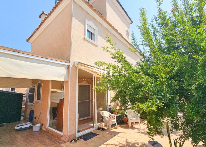Resale - Villa - Orihuela Costa - Cabo Roig