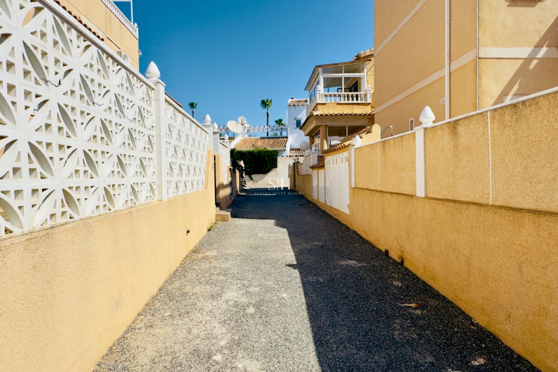 Resale - Villa - Orihuela Costa - Campoamor