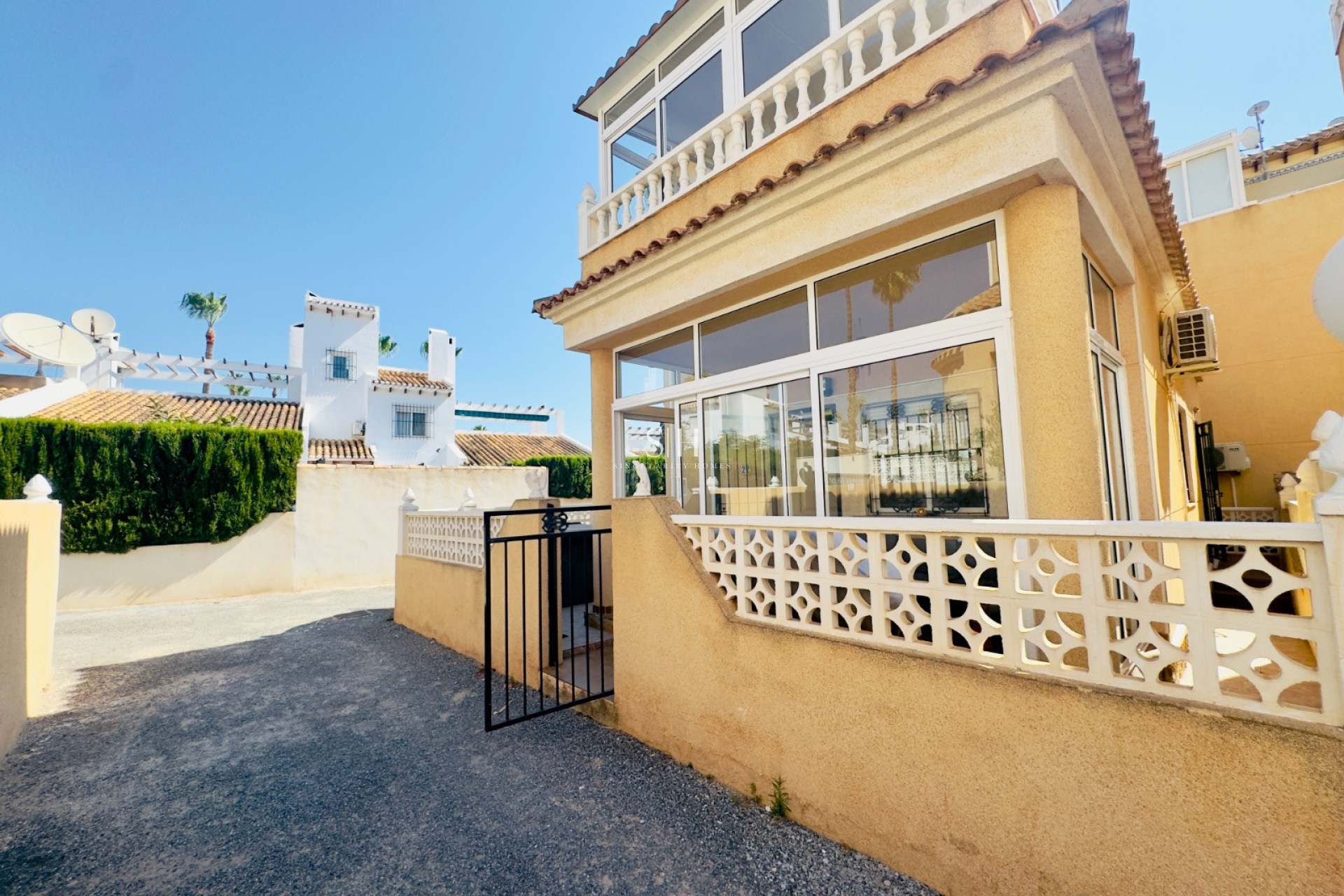 Resale - Villa - Orihuela Costa - Campoamor