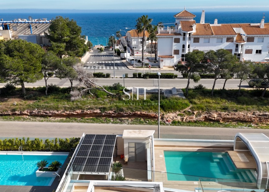 Resale - Villa - Orihuela Costa - Campoamor