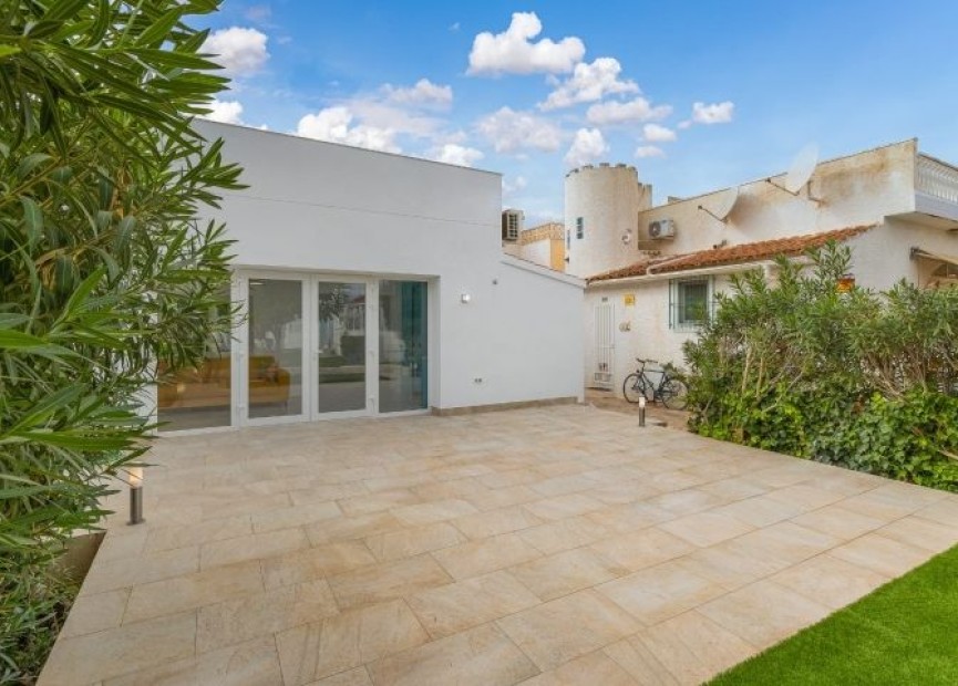 Resale - Villa - Orihuela Costa - Costa Blanca