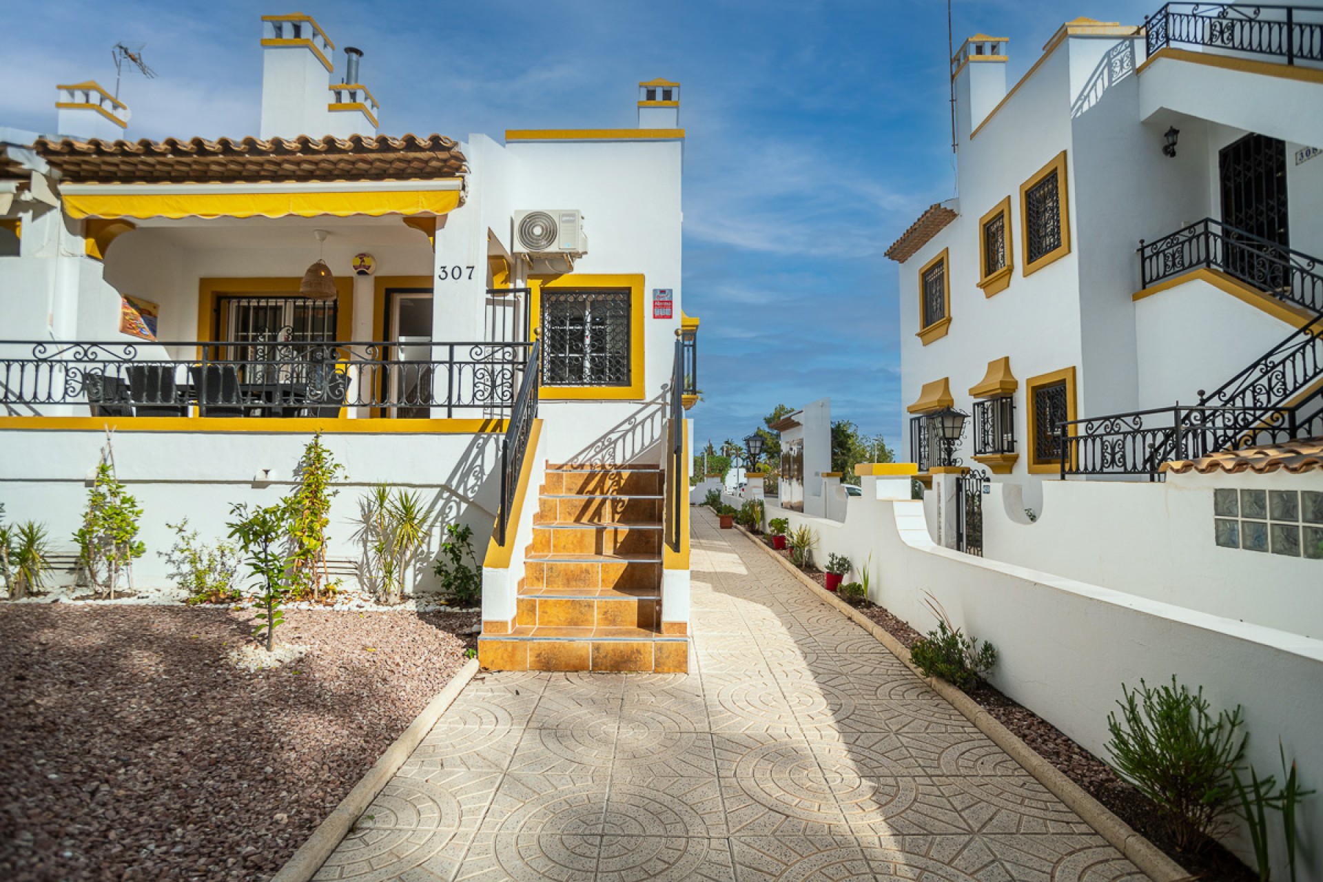 Resale - Villa - Orihuela Costa - Costa Blanca