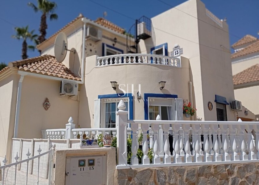 Resale - Villa - Orihuela Costa - Costa Blanca