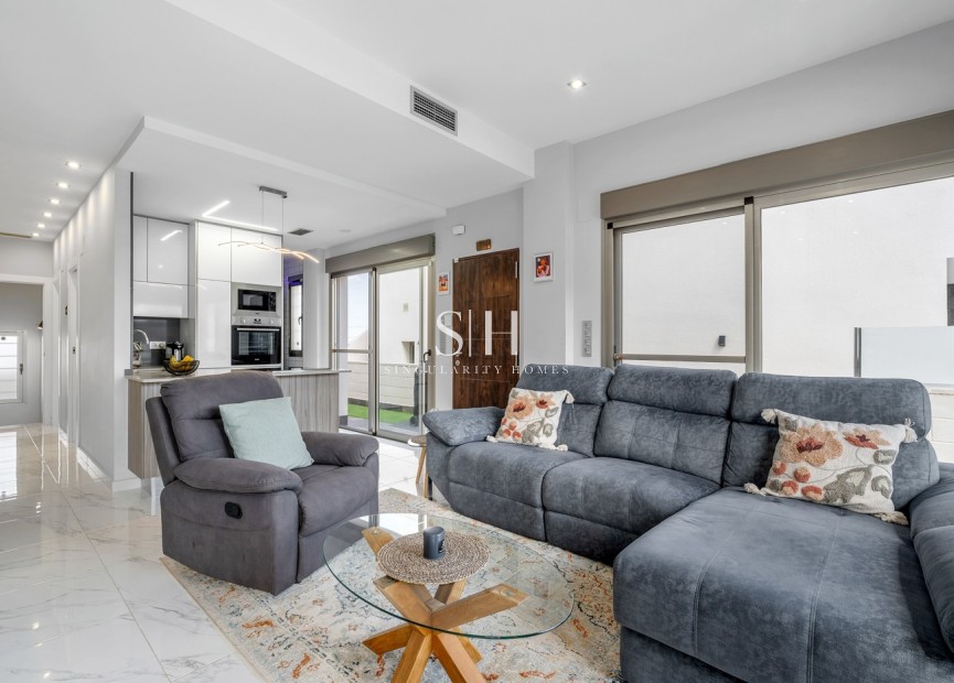 Resale - Villa - Orihuela Costa - Costa Blanca