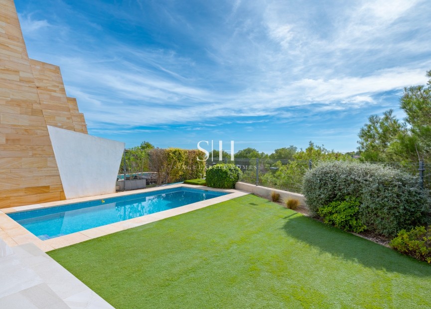 Resale - Villa - Orihuela Costa - Costa Blanca