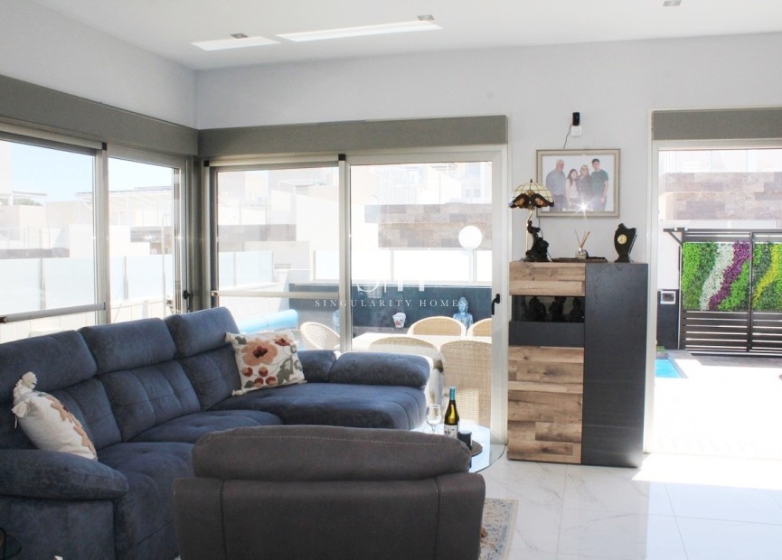 Resale - Villa - Orihuela Costa - Costa Blanca