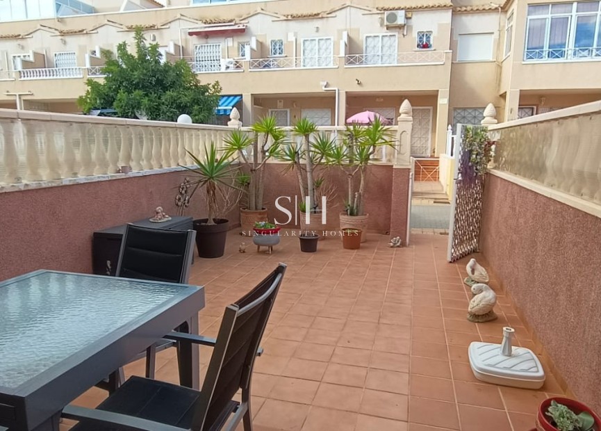 Resale - Villa - Orihuela Costa - Costa Blanca