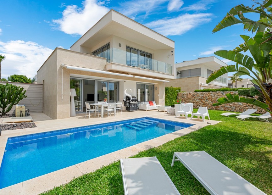 Resale - Villa - Orihuela Costa - Costa Blanca