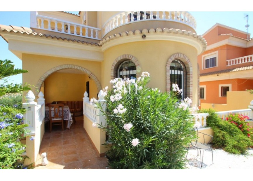 Resale - Villa - Orihuela Costa - Costa Blanca