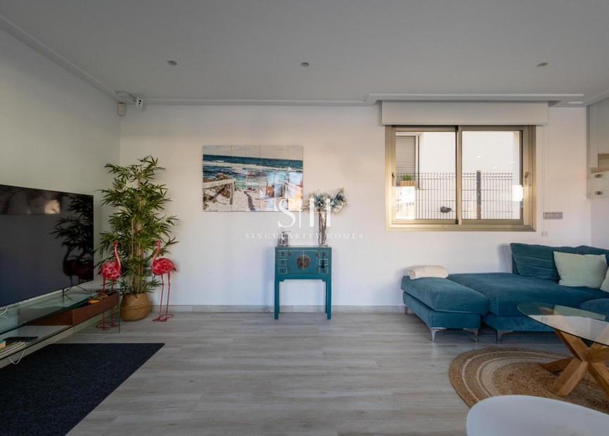 Resale - Villa - Orihuela Costa - Costa Blanca