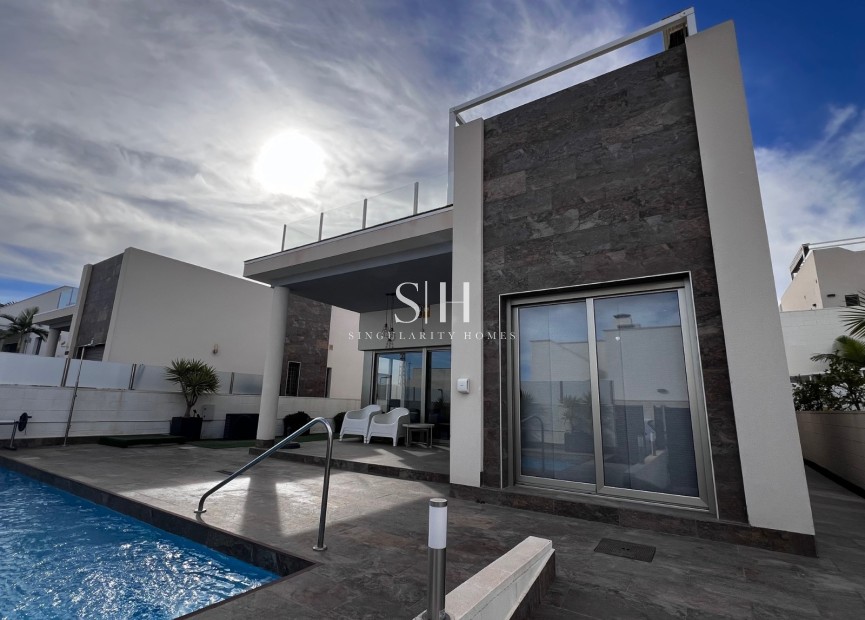 Resale - Villa - Orihuela Costa - Costa Blanca