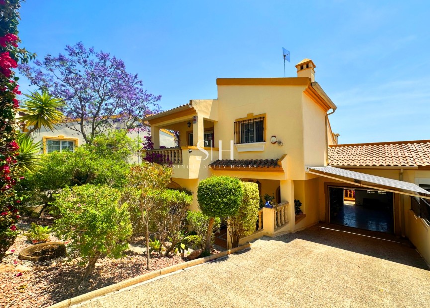 Resale - Villa - Orihuela Costa - Costa Blanca