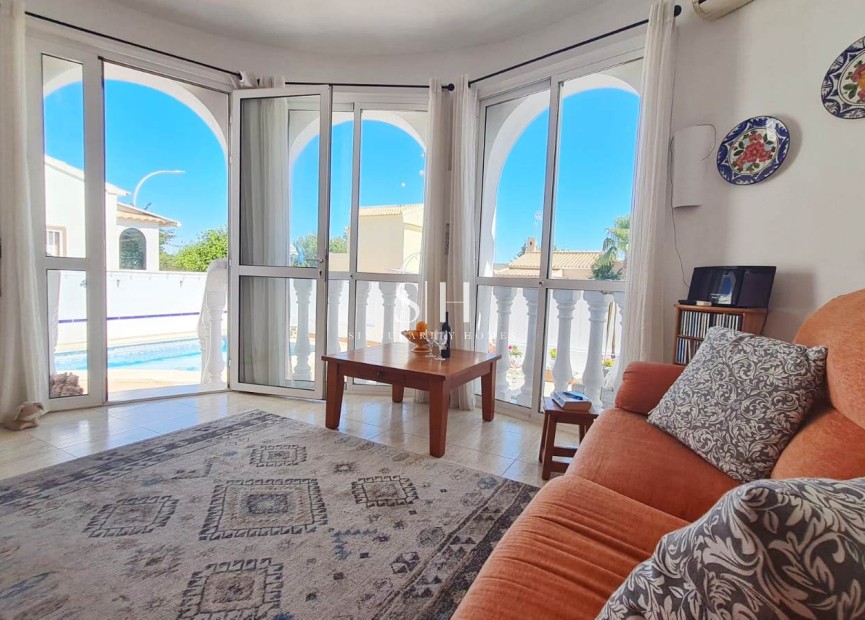 Resale - Villa - Orihuela Costa - Costa Blanca
