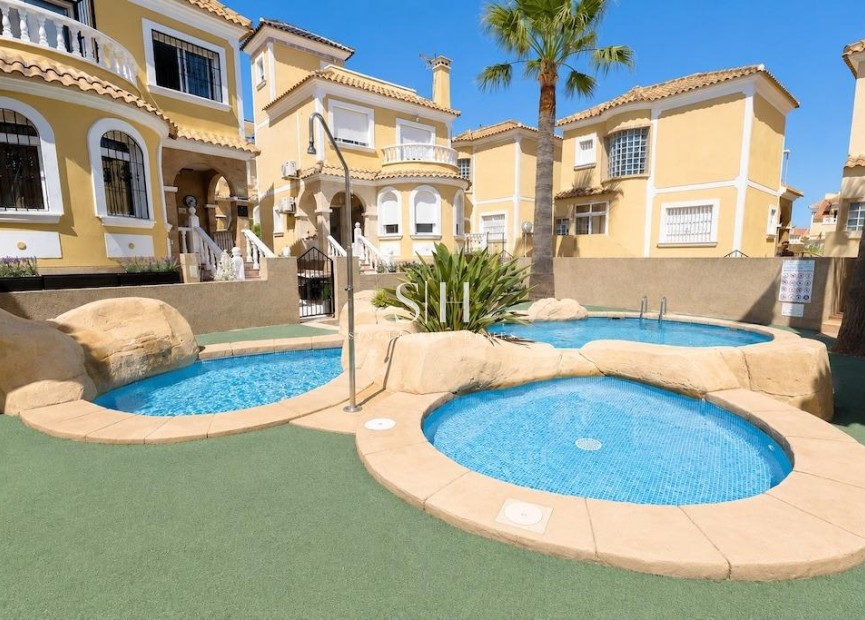 Resale - Villa - Orihuela Costa - Costa Blanca