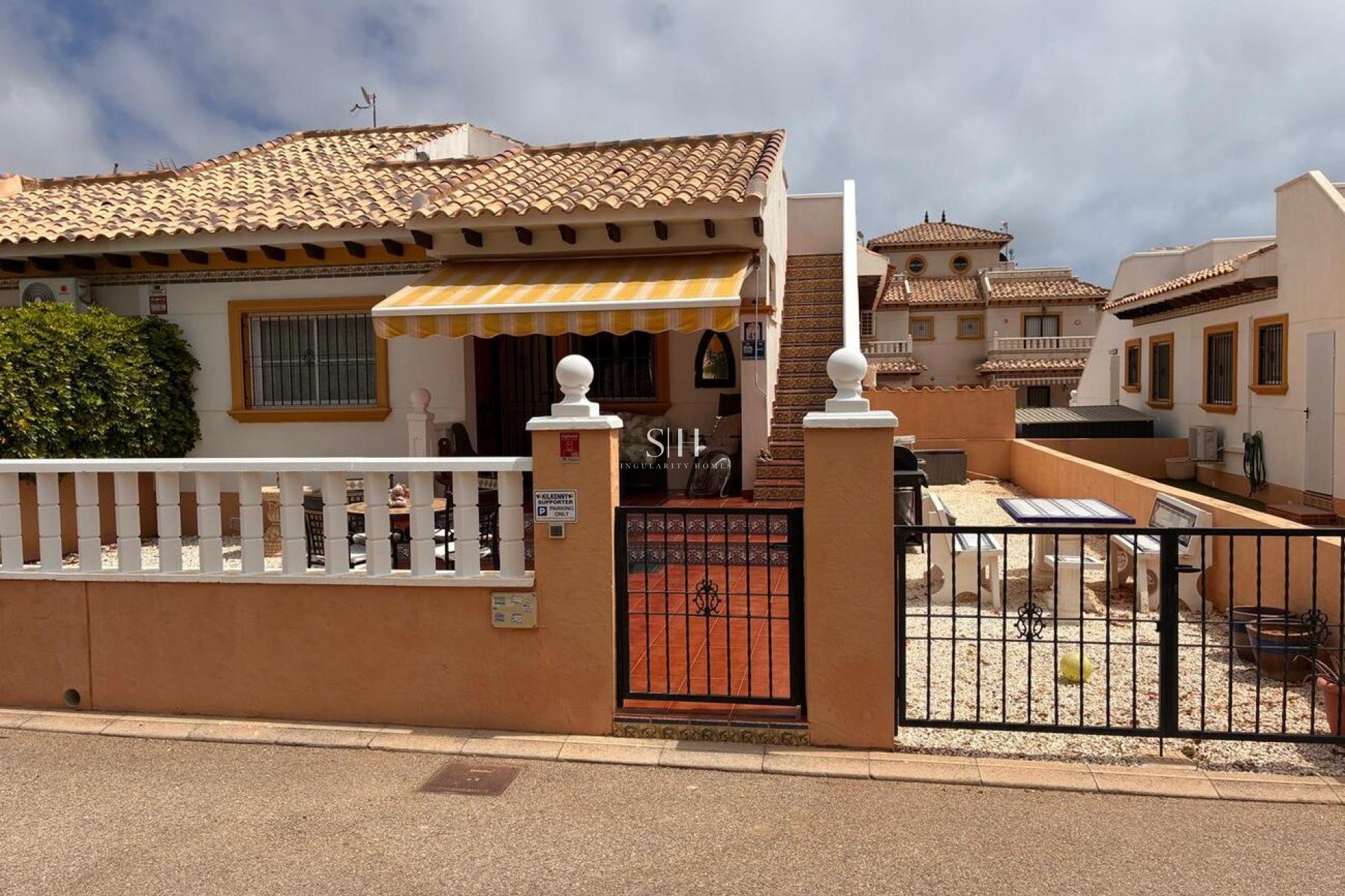 Resale - Villa - Orihuela Costa - Costa Blanca