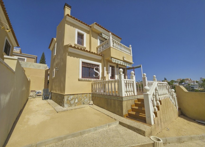 Resale - Villa - Orihuela Costa - Costa Blanca