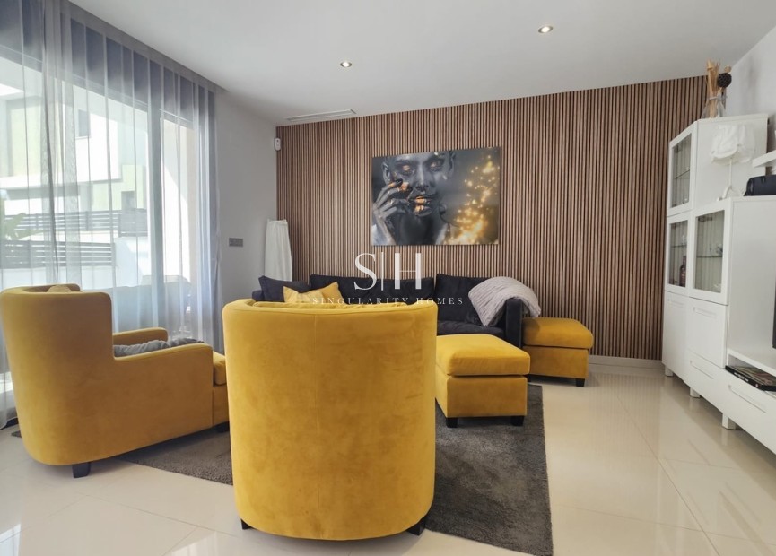 Resale - Villa - Orihuela Costa - Costa Blanca