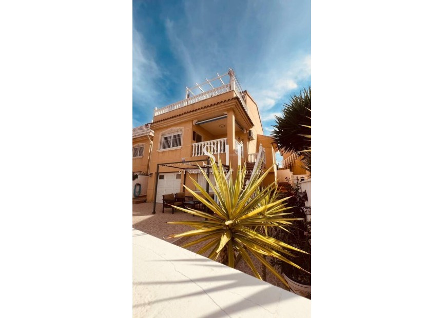 Resale - Villa - Orihuela Costa - Costa Blanca