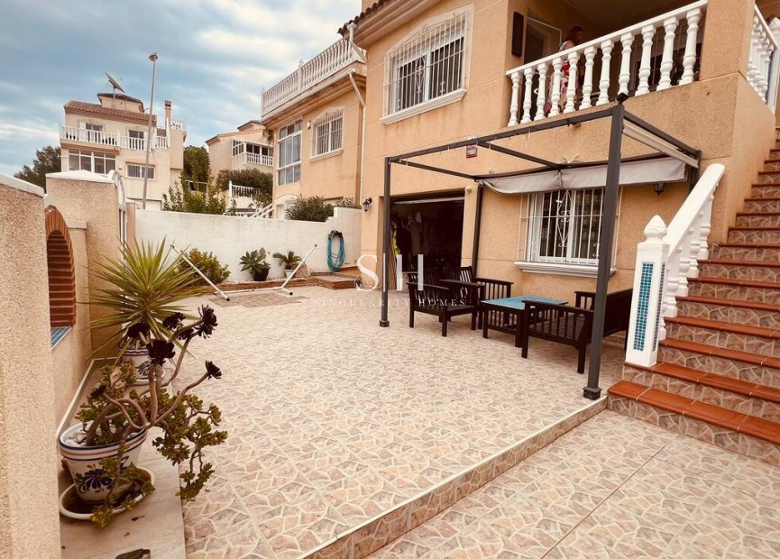 Resale - Villa - Orihuela Costa - Costa Blanca
