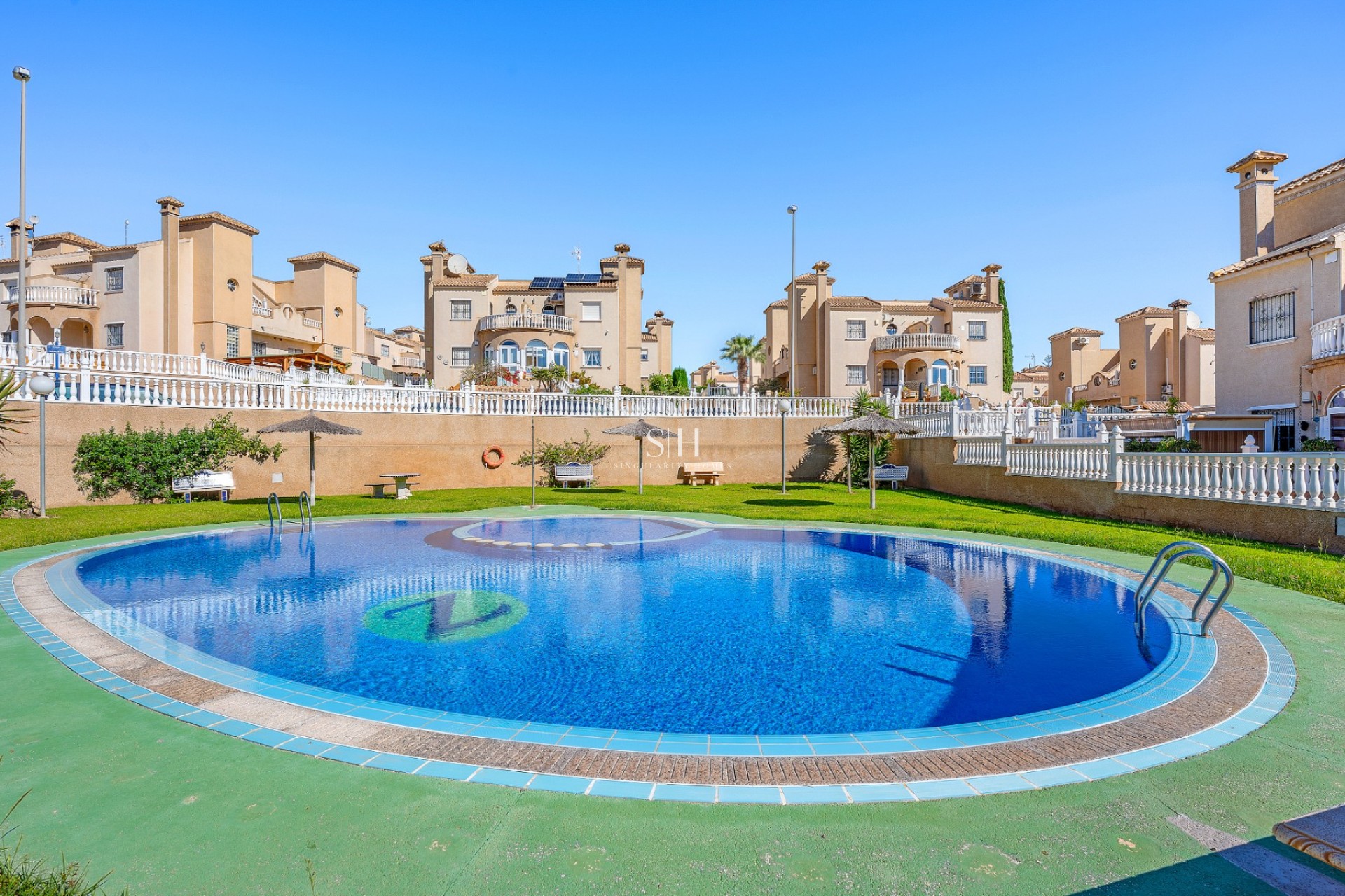 Resale - Villa - Orihuela Costa - Costa Blanca