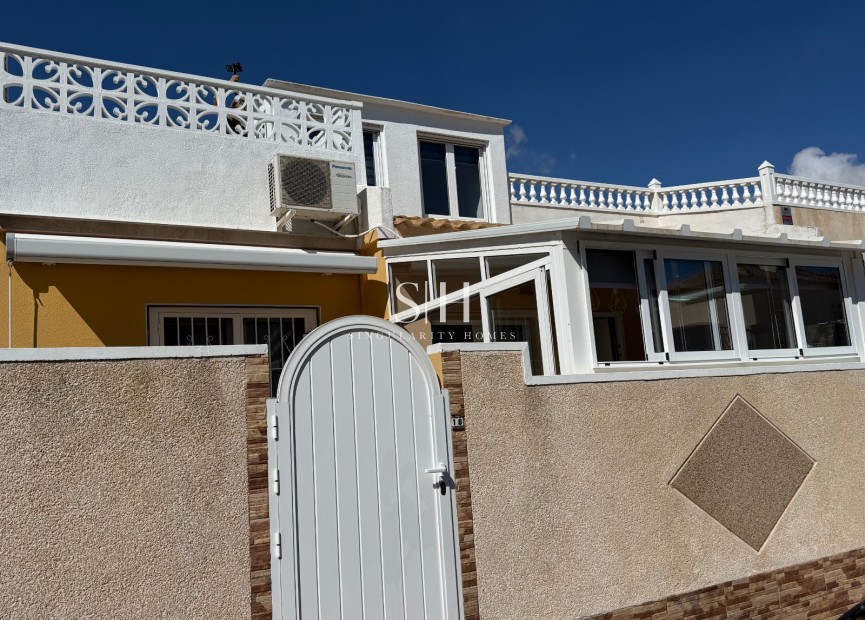 Resale - Villa - Orihuela Costa - Costa Blanca