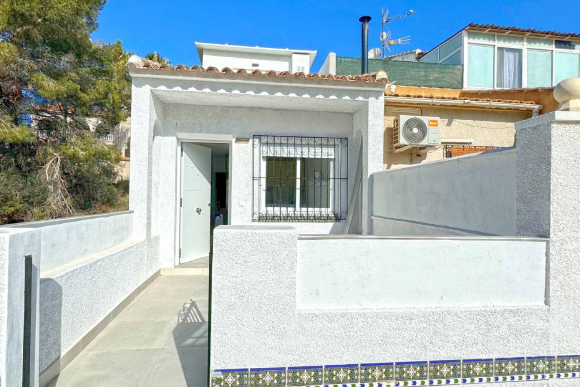 Resale - Villa - Orihuela Costa - Costa Blanca