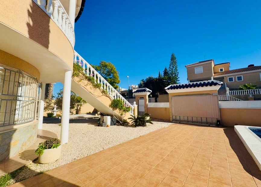 Resale - Villa - Orihuela Costa - La Florida