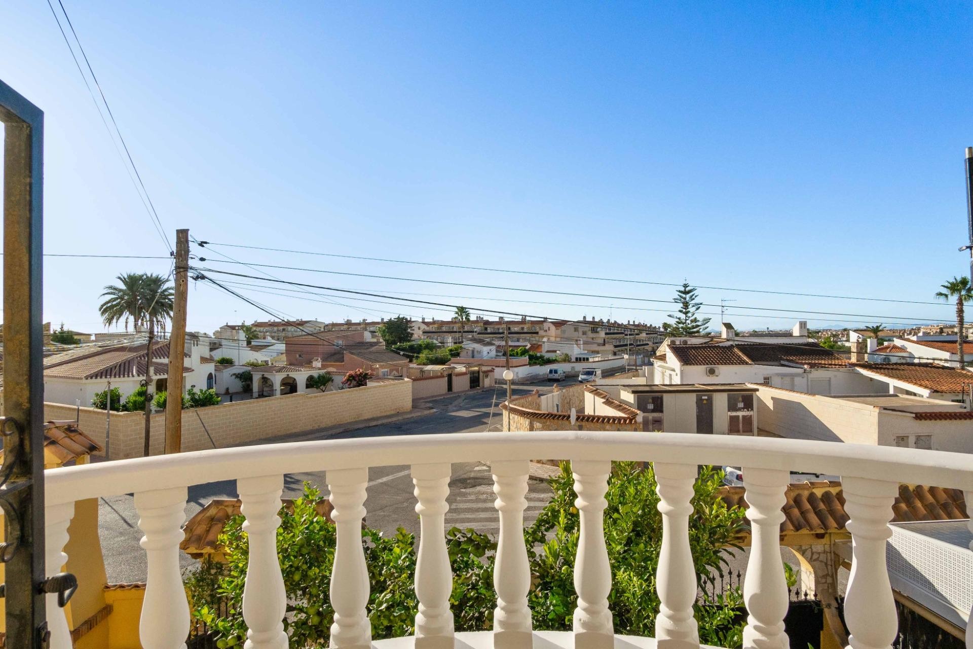 Resale - Villa - Orihuela Costa - La Florida