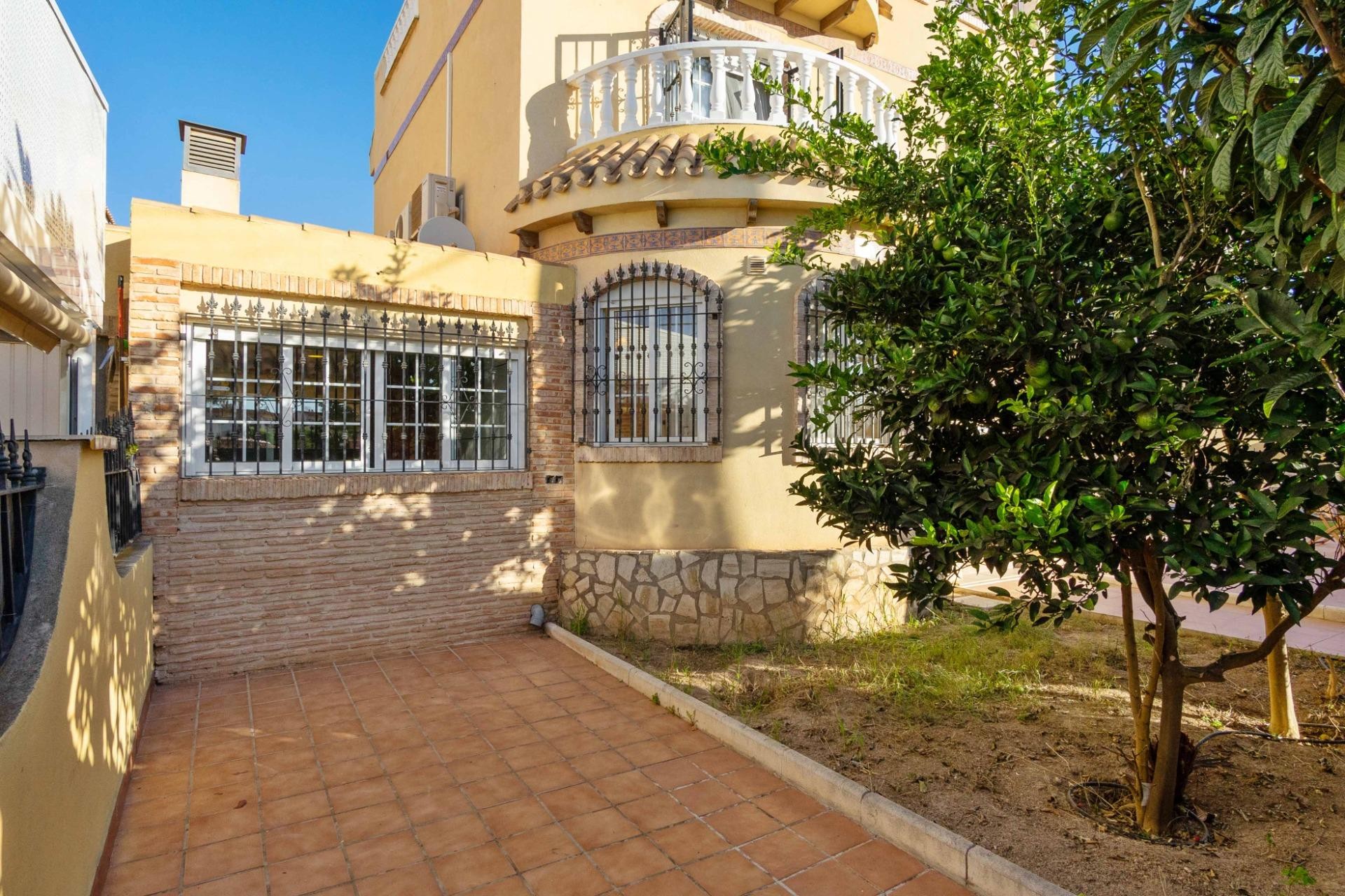 Resale - Villa - Orihuela Costa - La Florida