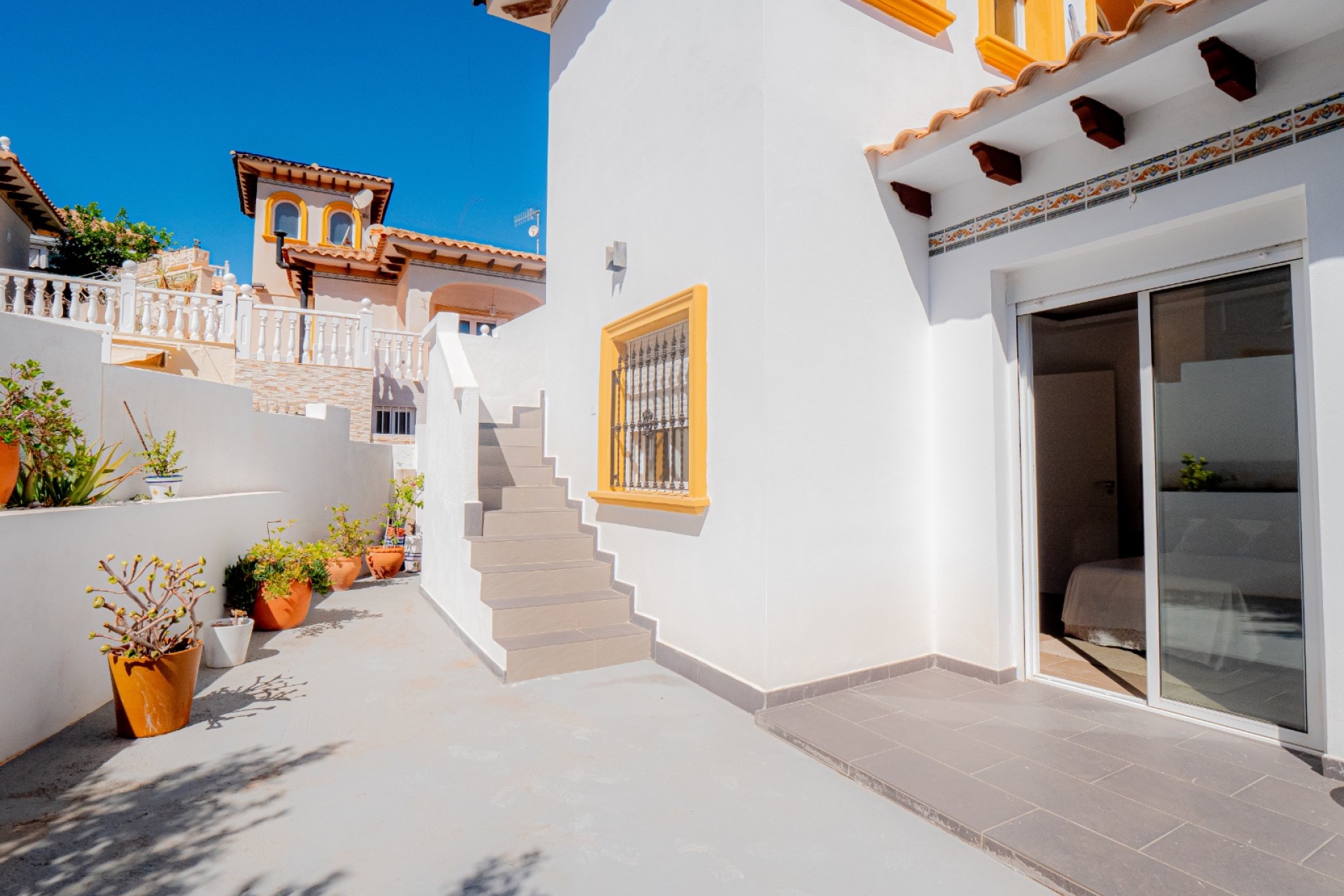 Resale - Villa - Orihuela Costa - La Zenia