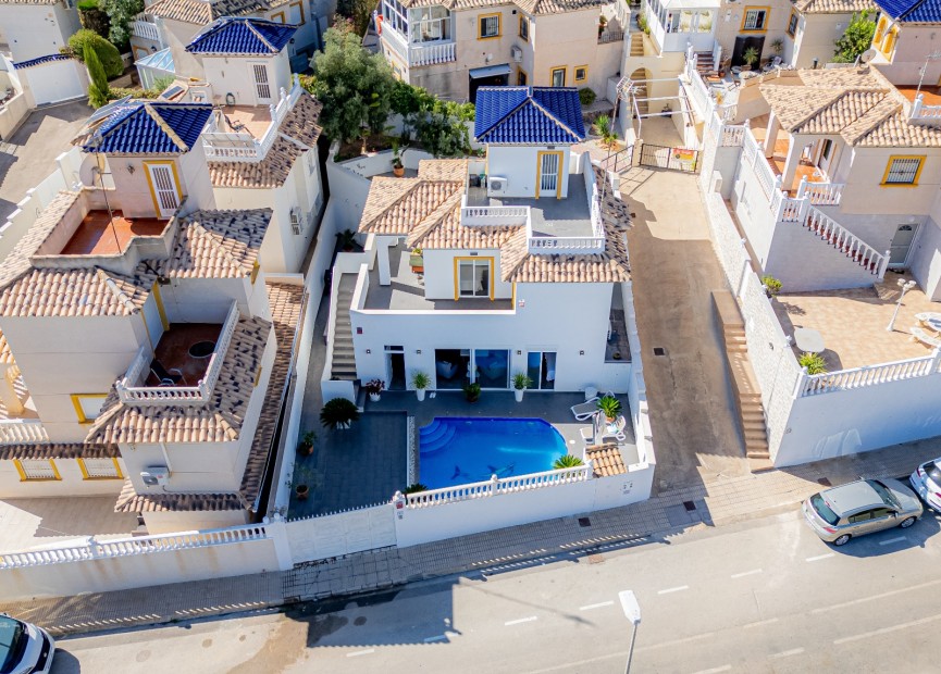 Resale - Villa - Orihuela Costa - La Zenia