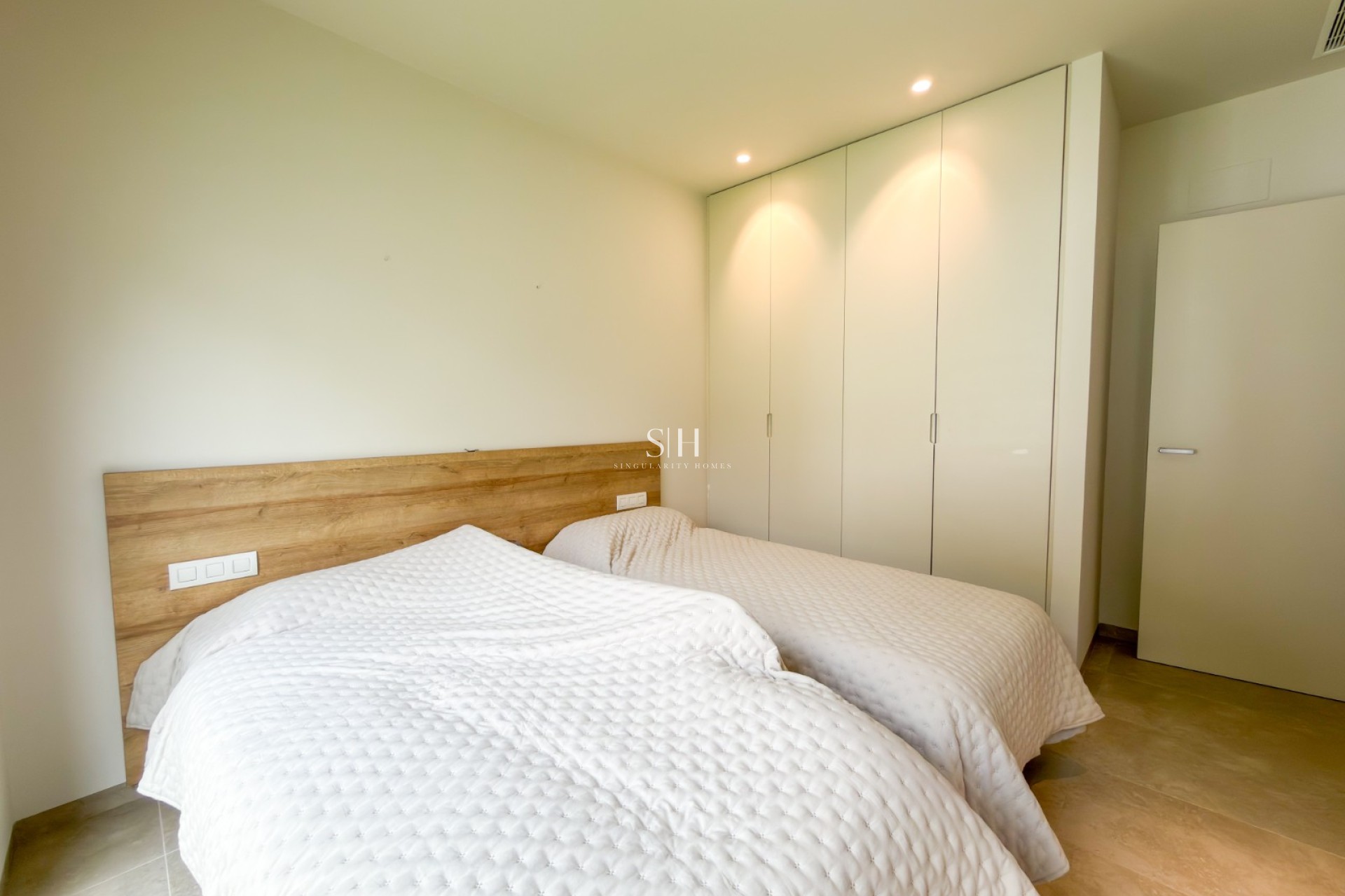 Resale - Villa - Orihuela Costa - Las Colinas Golf