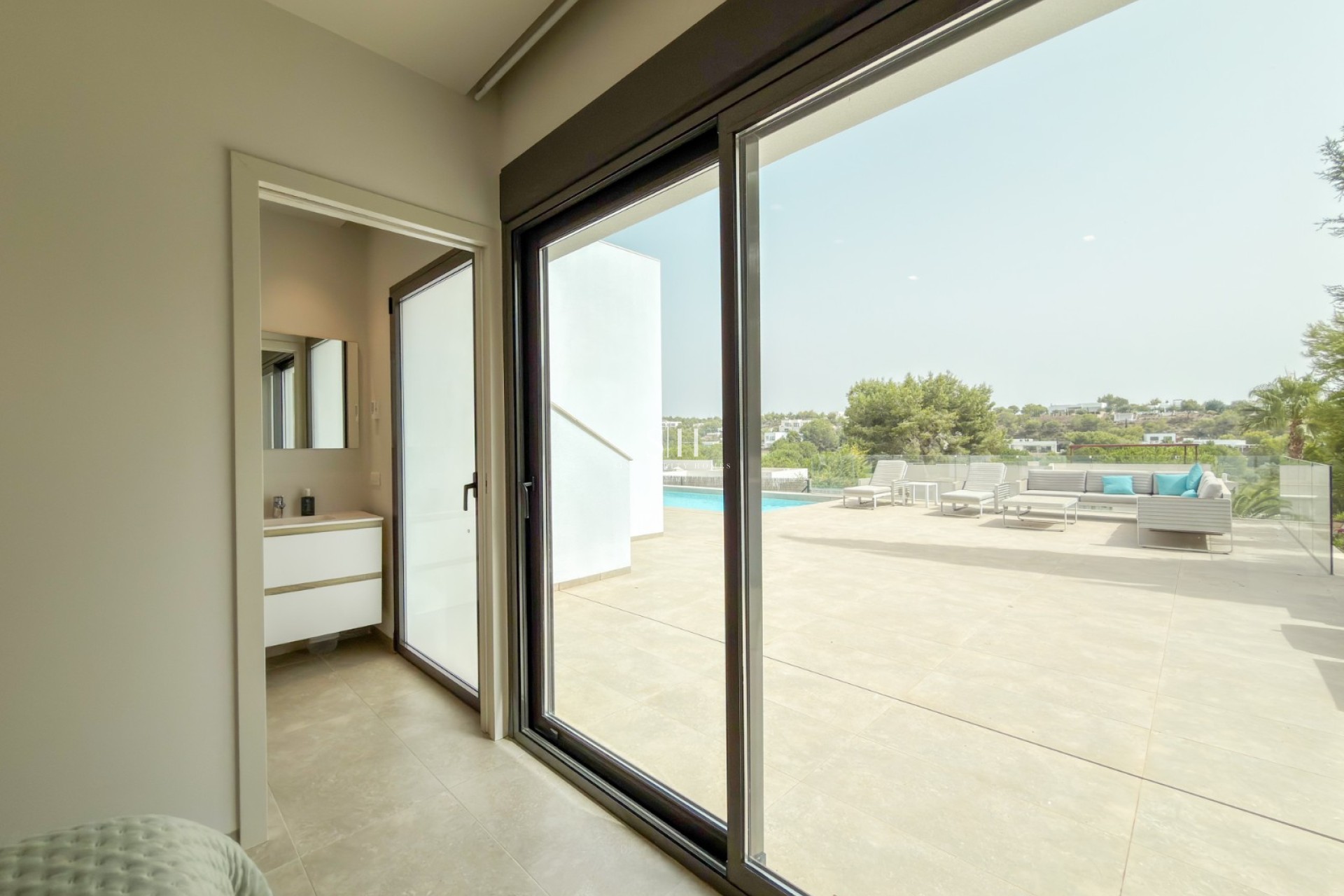 Resale - Villa - Orihuela Costa - Las Colinas Golf