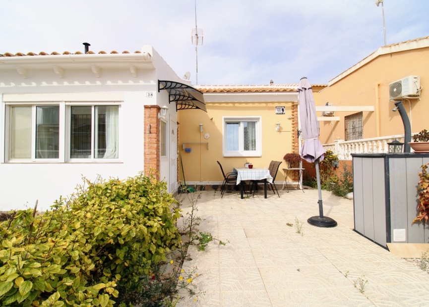 Resale - Villa - Orihuela Costa - Las Mimosas