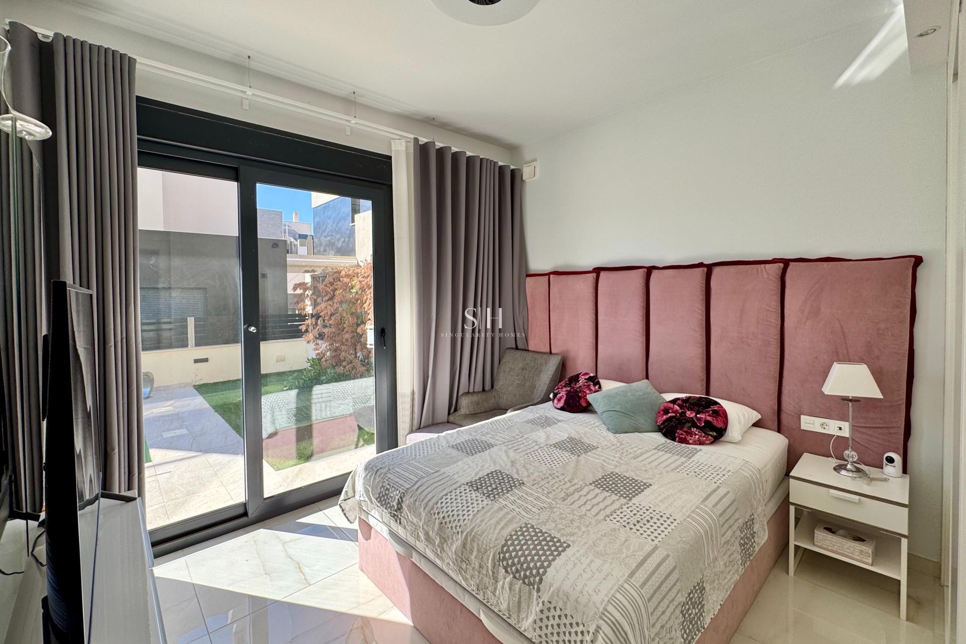 Resale - Villa - Orihuela Costa - Lomas de Cabo Roig