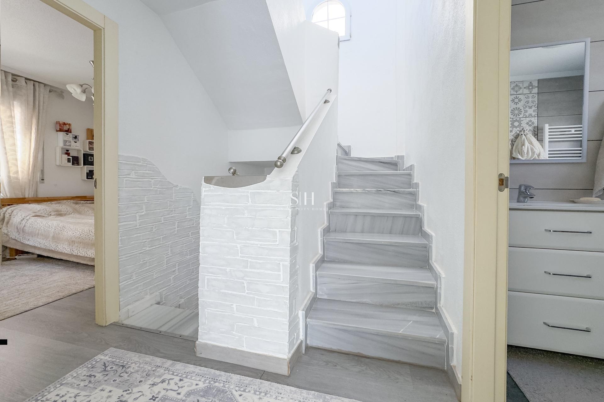 Resale - Villa - Orihuela Costa - Los Almendros-la Florida