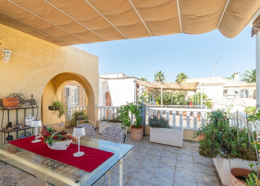 Resale - Villa - Orihuela Costa - Los Balcones