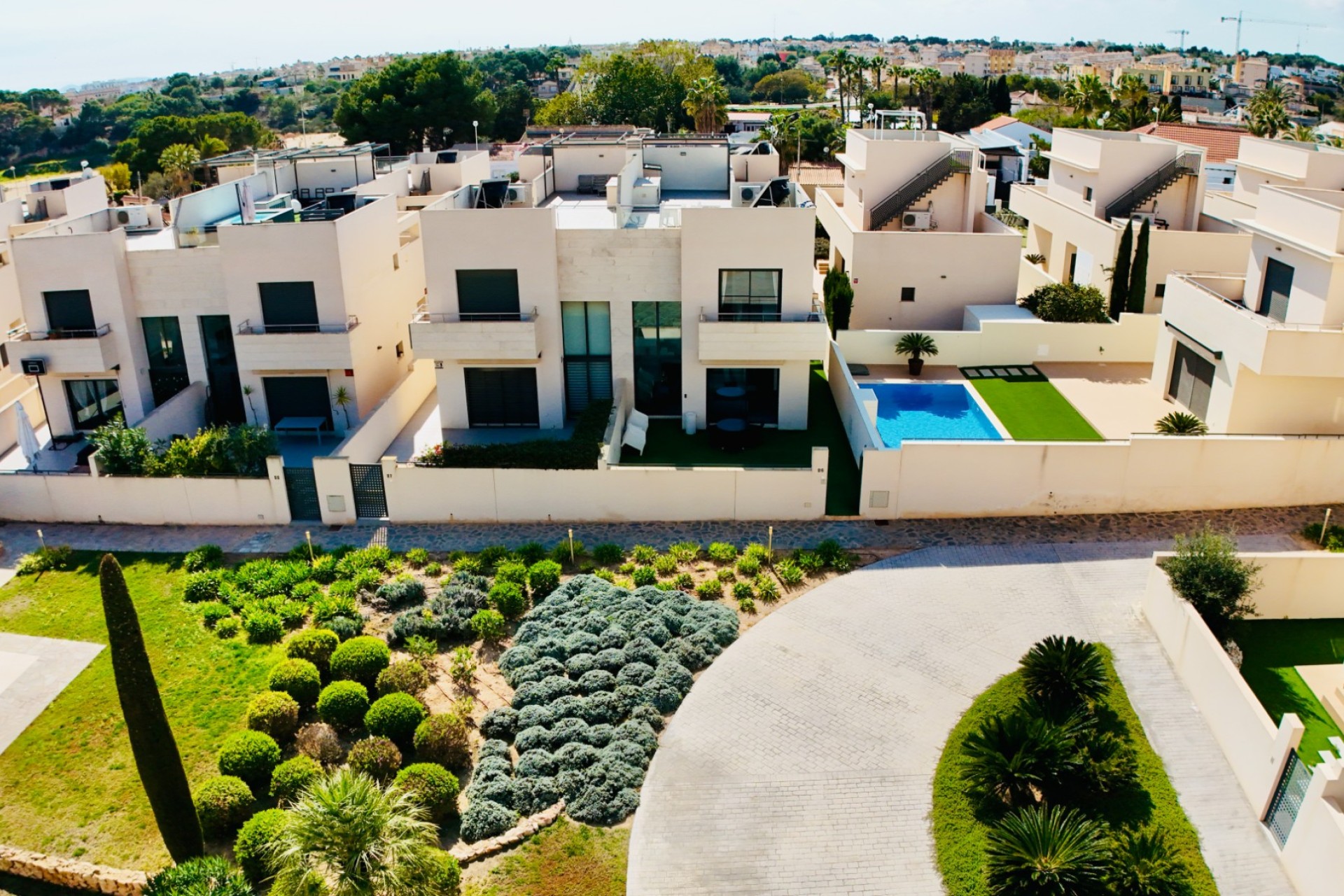 Resale - Villa - Orihuela Costa - Los Dolses