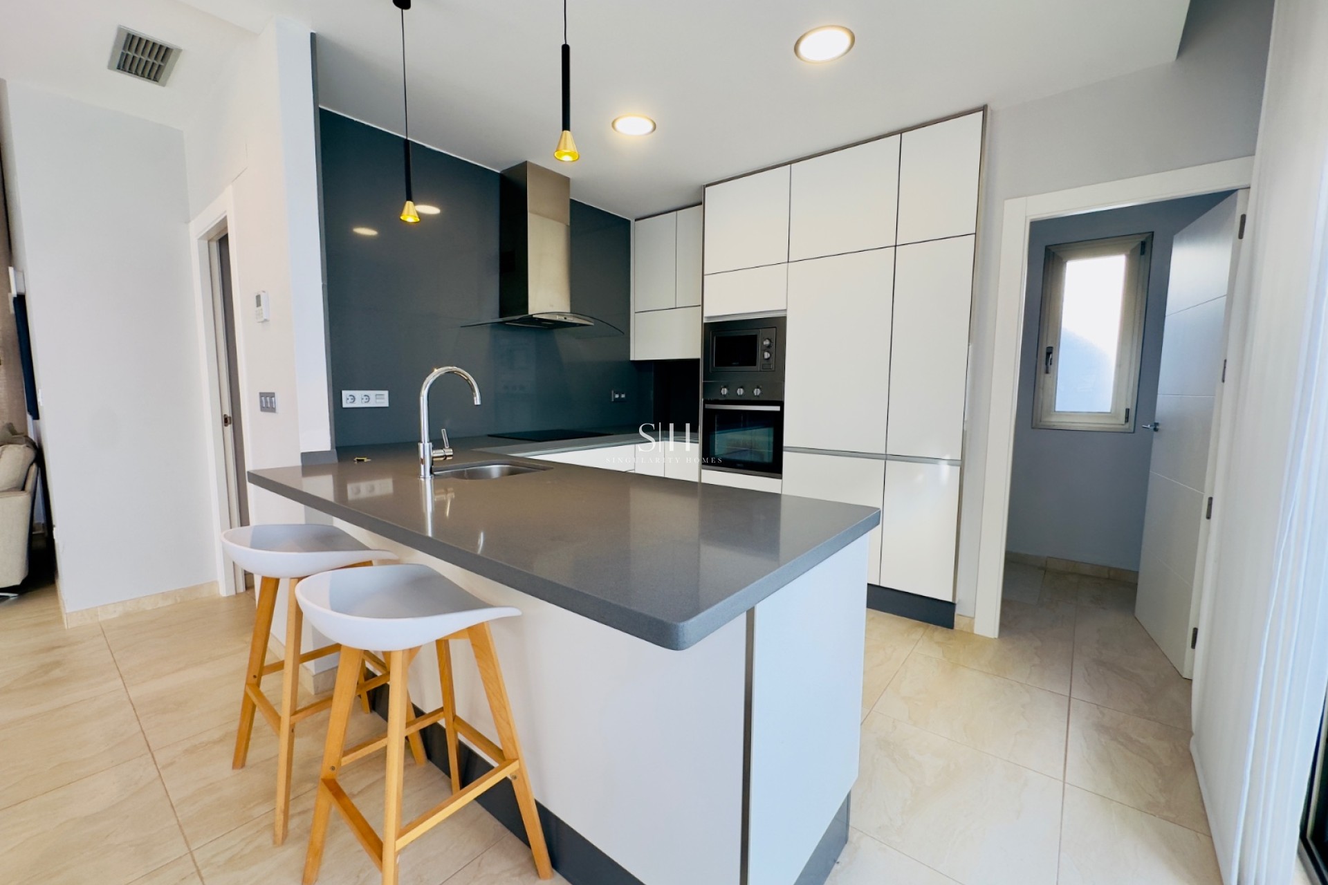 Resale - Villa - Orihuela Costa - Los Dolses