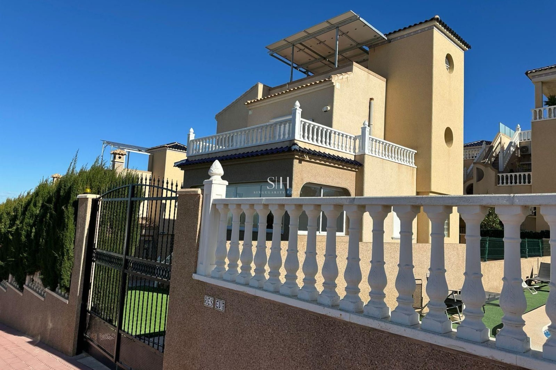 Resale - Villa - Orihuela Costa - PAU 26