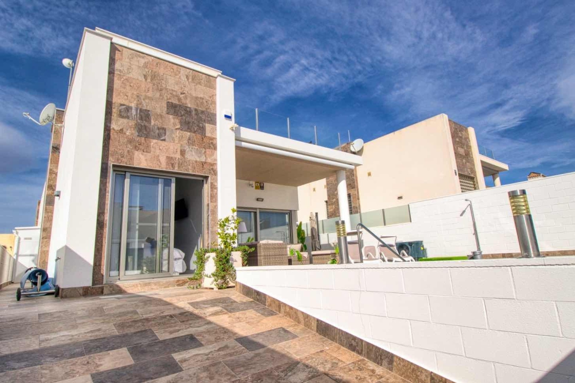 Resale - Villa - Orihuela Costa - PAU 26